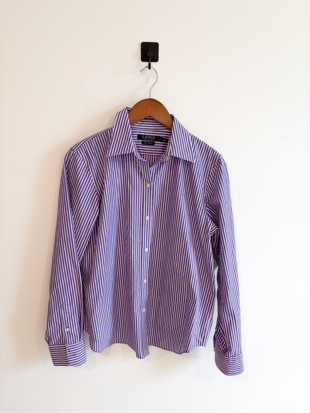 Lauren Ralph Lauren Purple Striped Womens Dress Shirt Size Medium non iron